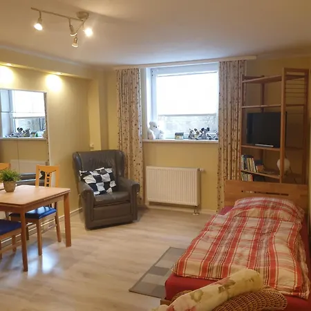 Luxe Souterrain Doppelbettzimmer Homestay Friedland (Lower Saxony)