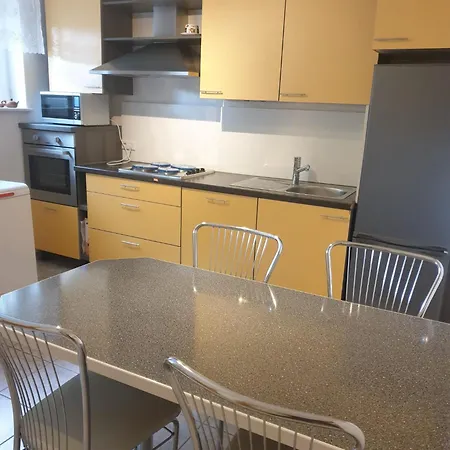 Luxe Souterrain Doppelbettzimmer